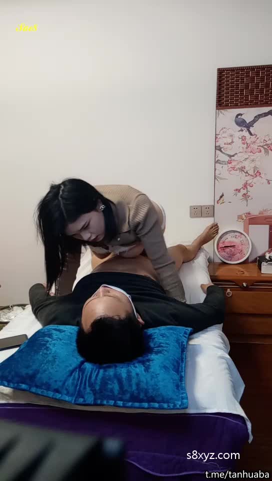 32岁白嫩胸大安徽小少妇保健服务